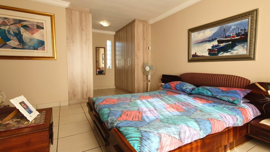 3 Bedroom Property for Sale in Heiderand Western Cape
